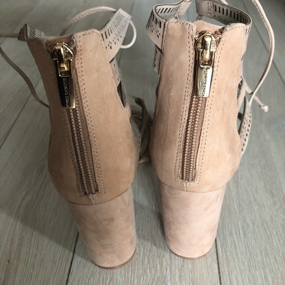 Vince Camuto Leather Gladiator Cutout Sandals in Beige Size 8/38 - Picture 9 of 13